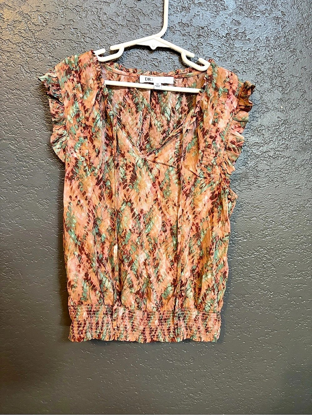 DR2 Abstract Ruffle Sleeve Blouse in Pink & Green XS Like New